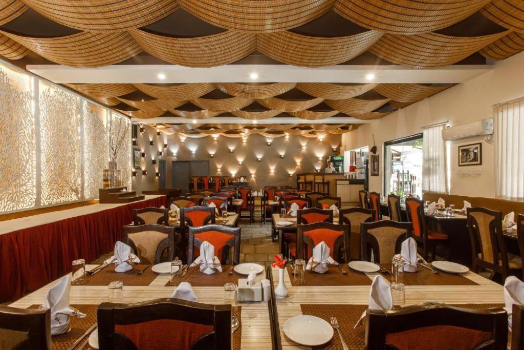 The Lakeside Retreat By Ime Hospitality Pvt Ltd Pokhara Exteriör bild