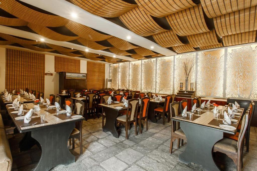 The Lakeside Retreat By Ime Hospitality Pvt Ltd Pokhara Exteriör bild