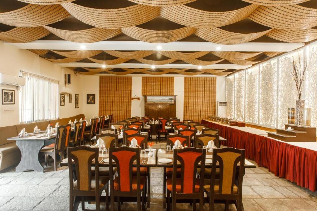 The Lakeside Retreat By Ime Hospitality Pvt Ltd Pokhara Exteriör bild